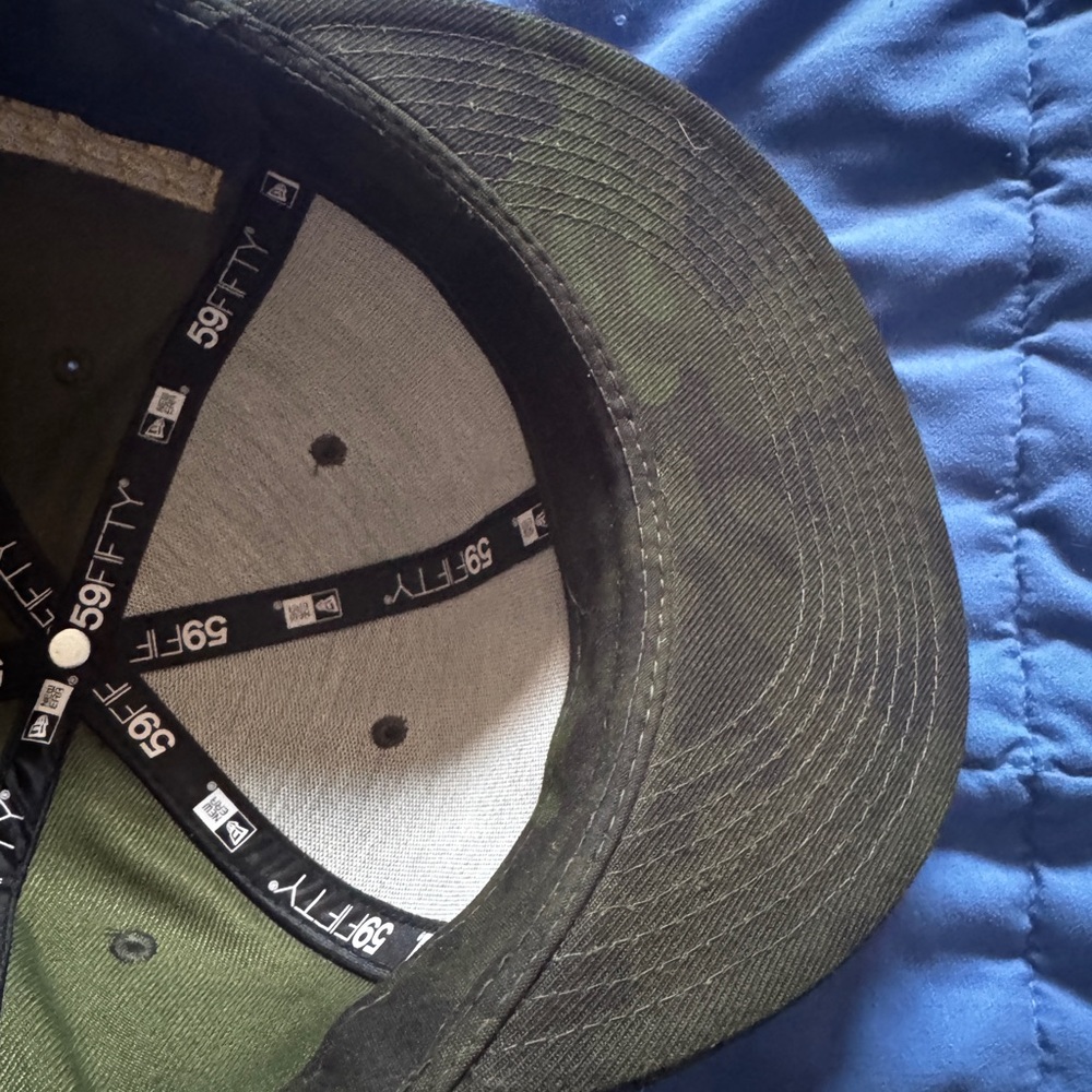 2019 Boston Red Sox Armed Forces On-Field Hat - Picture 5 of 5